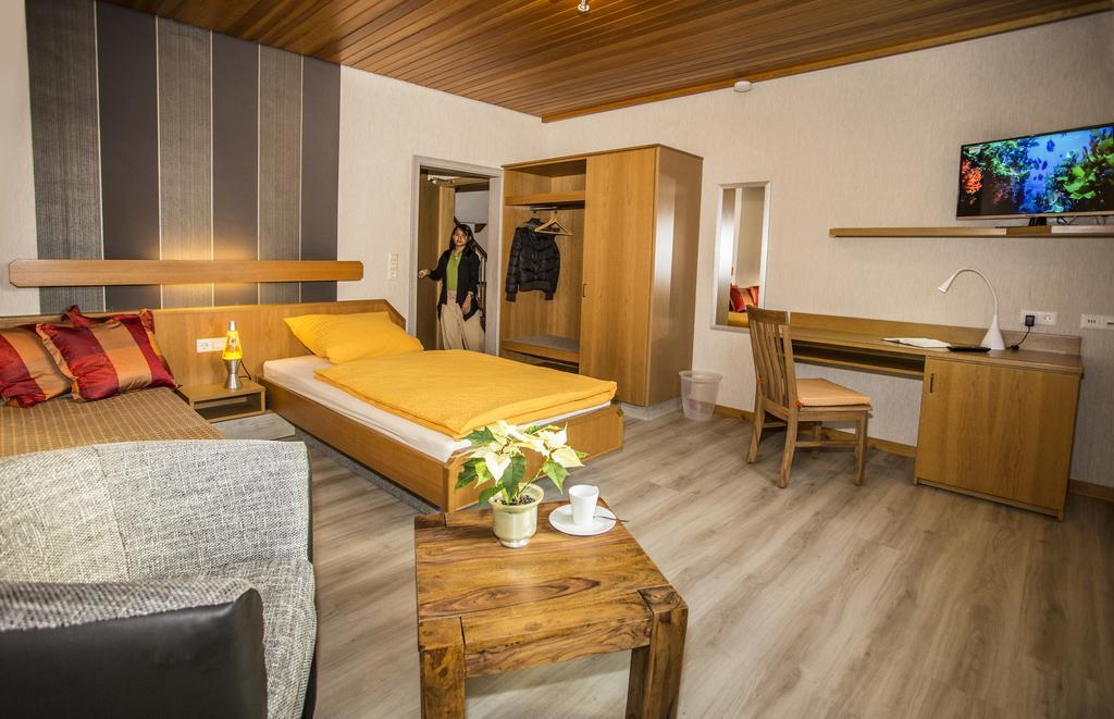 Boardinghouse Remchingen Baan Arun 아파트 외부 사진